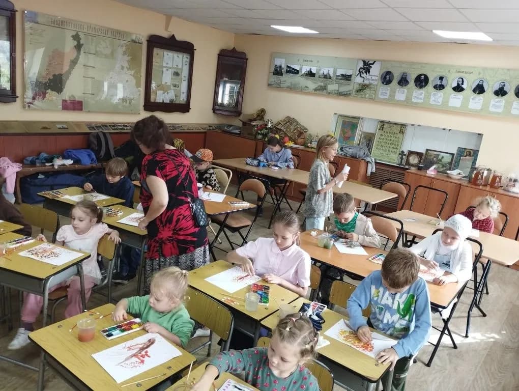 Ученики воскресной школы при соборе